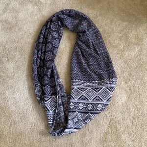 H&M Knit Circle Scarf